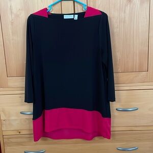 EUC Susan Graver blouse